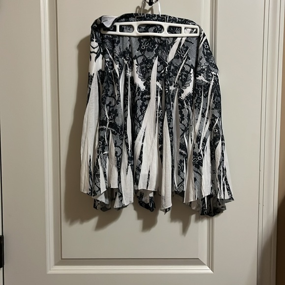 Cute Maurices Skirt - Picture 2 of 3